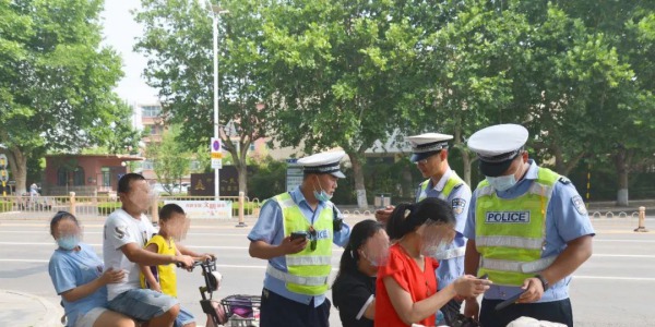 沂水不戴头盔，即将实名曝光！